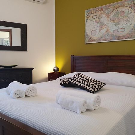Blue Dolphin Guest House Альгеро Экстерьер фото