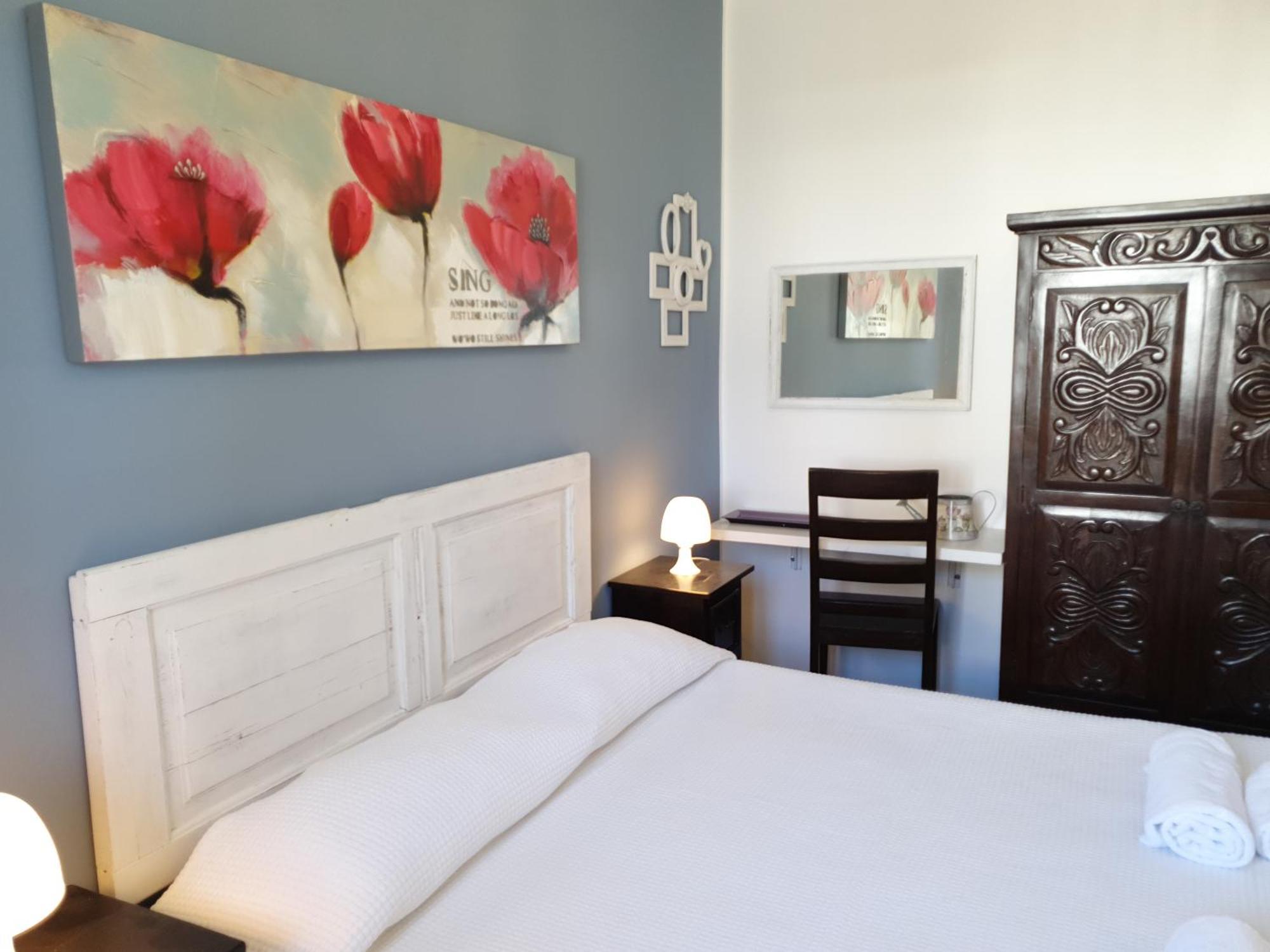 Blue Dolphin Guest House Альгеро Экстерьер фото