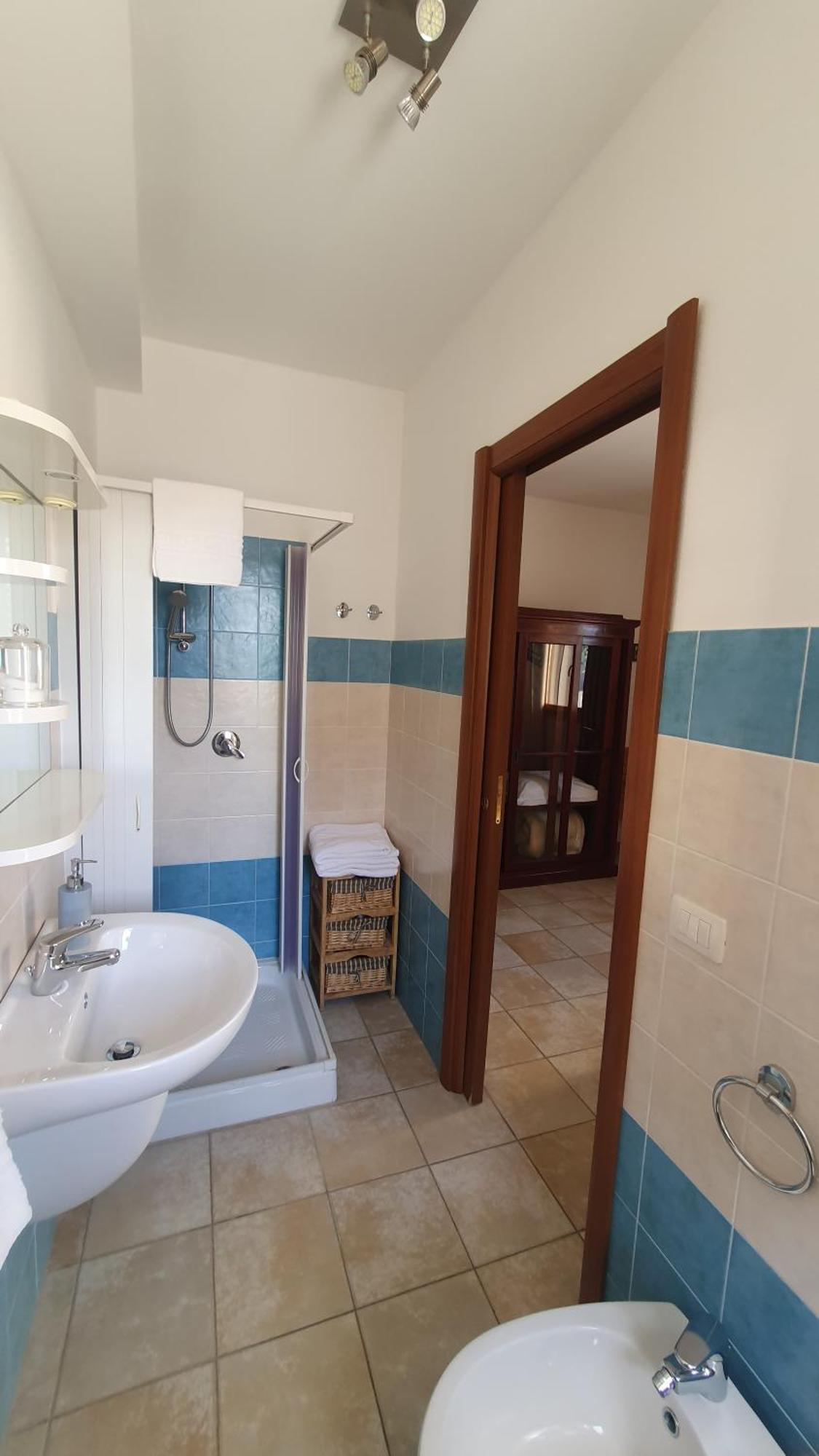 Blue Dolphin Guest House Альгеро Экстерьер фото