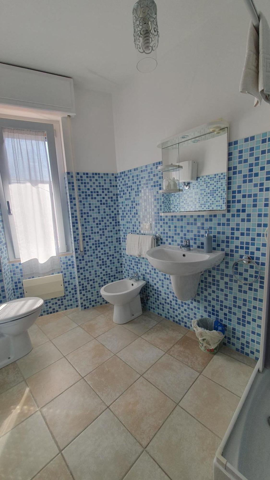 Blue Dolphin Guest House Альгеро Экстерьер фото